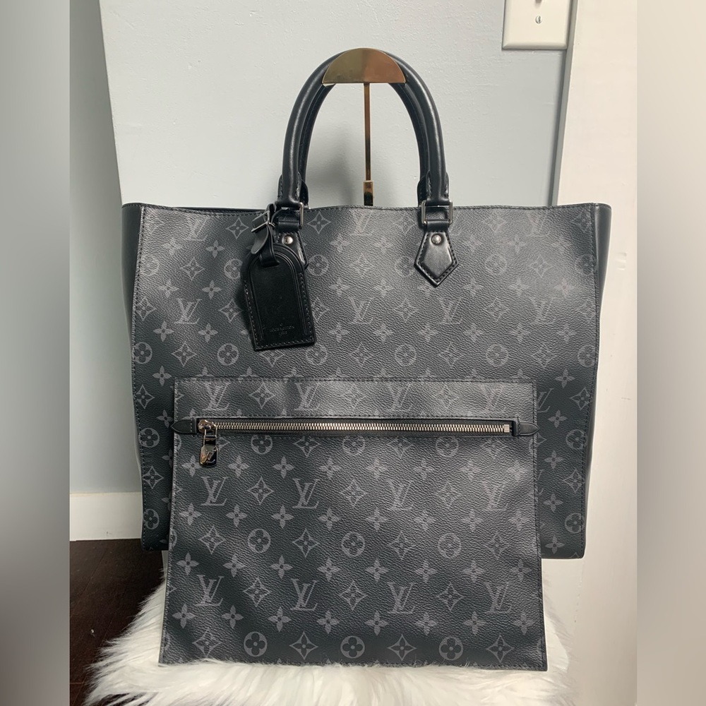 2019 authentic Louis Vuitton Grand Sac Monogram Eclipse with pouch n dust bag